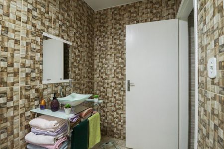 Casa à venda com 260m², 4 quartos e 5 vagas Casa à venda com 260m², 4 quartos e 5 vagasBanheiro