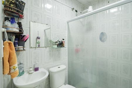 Casa à venda com 260m², 4 quartos e 5 vagas Casa à venda com 260m², 4 quartos e 5 vagasBanheiro 2