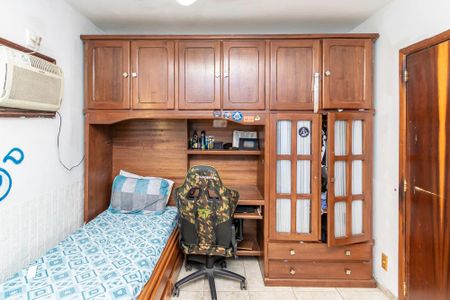 Casa à venda com 216m², 4 quartos e 3 vagasQuarto 3 - Armários