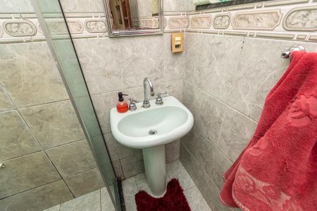 Casa à venda com 216m², 4 quartos e 3 vagasBanheiro da Suíte