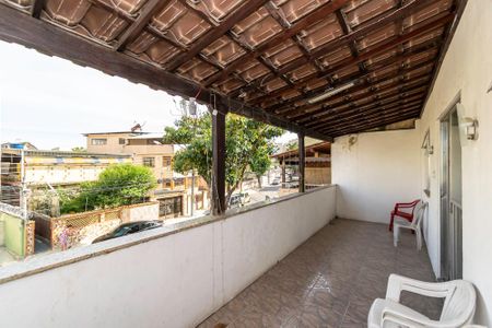 Casa à venda com 216m², 4 quartos e 3 vagasVaranda do Terraço