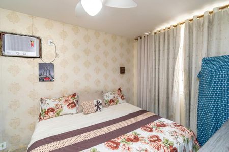 Casa à venda com 216m², 4 quartos e 3 vagasSuíte