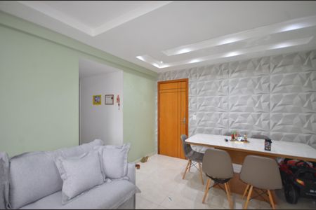 Sala de apartamento para alugar com 2 quartos, 70m² em Jardim Sulacap, Rio de Janeiro