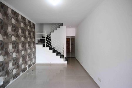 Casa à venda com 2 quartos, 90m² em Vila Carmem, São Paulo