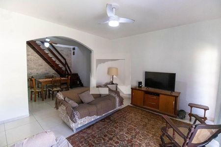 Casa à venda com 3 quartos, 200m² em Engenho do Mato, Niterói