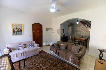 Casa à venda com 3 quartos, 200m² em Engenho do Mato, Niterói