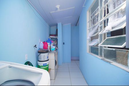 Casa à venda com 94m², 2 quartos e 1 vagaÁrea de Serviço