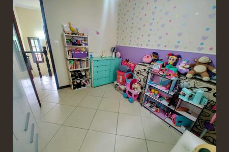 Casa à venda com 2 quartos, 69m² em Sapê, Niterói