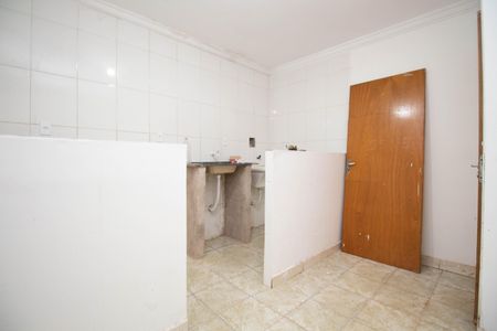 Sala de kitnet/studio para alugar com 1 quarto, 40m² em Recanto das Emas, Brasília
