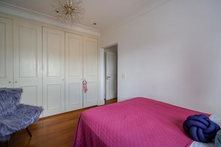 Apartamento à venda com 272m², 4 quartos e 5 vagasSuíte 3