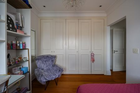 Apartamento à venda com 272m², 4 quartos e 5 vagasSuíte 3