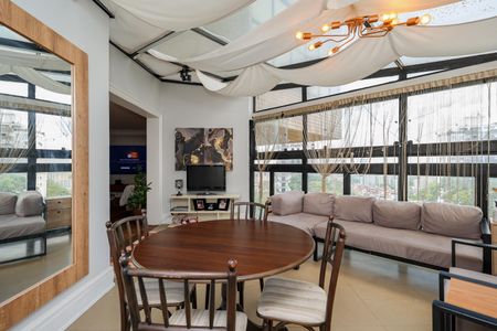 Apartamento à venda com 272m², 4 quartos e 5 vagasVaranda da Sala