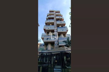 Apartamento à venda com 272m², 4 quartos e 5 vagasFachada