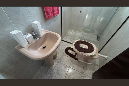 Casa à venda com 139m², 2 quartos e 8 vagasBanheiro