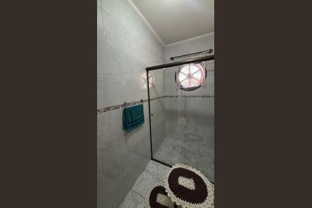 Casa à venda com 139m², 2 quartos e 8 vagasBanheiro da Suíte