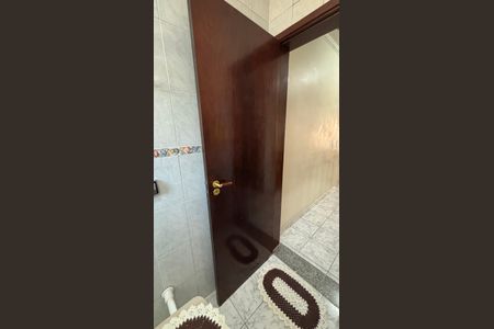 Casa à venda com 139m², 2 quartos e 8 vagasBanheiro