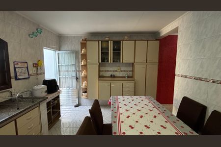 Casa à venda com 139m², 2 quartos e 8 vagasCozinha