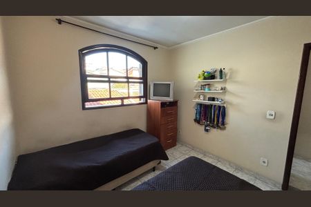 Casa à venda com 139m², 2 quartos e 8 vagasQuarto