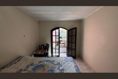 Casa à venda com 139m², 2 quartos e 8 vagasSuite