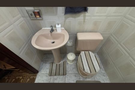 Casa à venda com 139m², 2 quartos e 8 vagasBanheiro - Area de Serviço