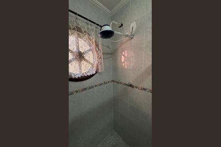 Casa à venda com 139m², 2 quartos e 8 vagasBanheiro da Suíte