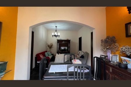 Casa à venda com 3 quartos, 104m² em Santa Barbara, Niterói