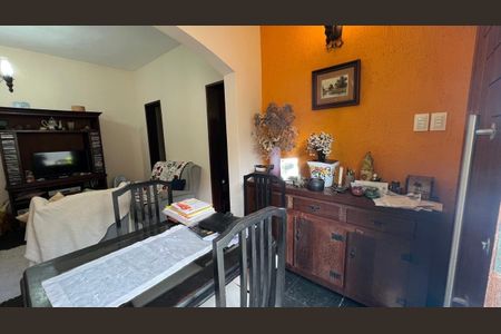 Casa à venda com 3 quartos, 104m² em Santa Barbara, Niterói