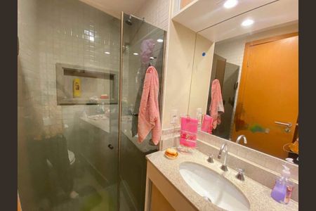 Apartamento à venda com 70m², 2 quartos e 1 vaga