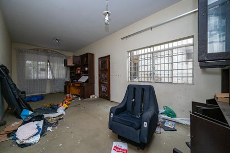 Sala de estar de casa à venda com 3 quartos, 150m² em Vila Alexandria, São Paulo