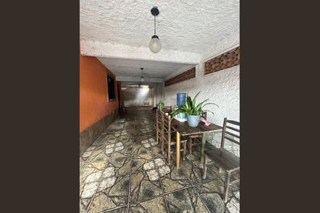 Casa à venda com 3 quartos, 450m² em Santa Barbara, Niterói