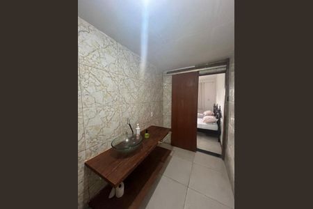 Casa à venda com 3 quartos, 450m² em Santa Barbara, Niterói