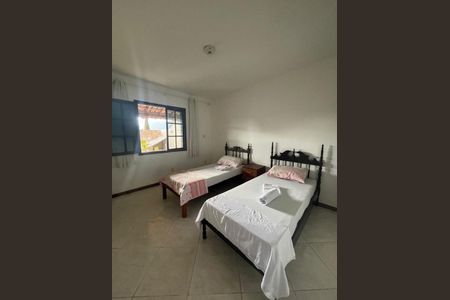 Casa à venda com 3 quartos, 450m² em Santa Barbara, Niterói