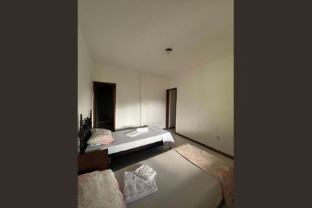 Casa à venda com 3 quartos, 450m² em Santa Barbara, Niterói