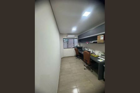 Casa à venda com 5 quartos, 221m² em Várzea das Moças, Niterói