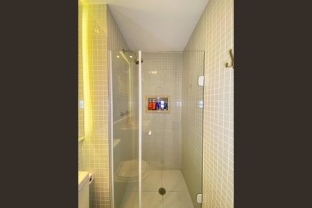 Apartamento à venda com 50m², 1 quarto e 1 vaga Apartamento à venda com 50m², 1 quarto e 1 vagaBanheiro da Suíte