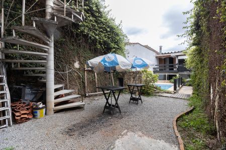 Casa à venda com 150m², 4 quartos e 1 vaga Casa à venda com 150m², 4 quartos e 1 vagaQuintal da Casa 1