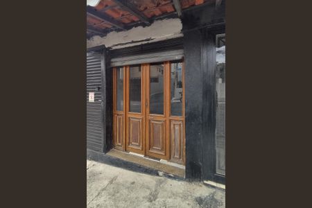 Casa à venda com 150m², 4 quartos e 1 vaga Casa à venda com 150m², 4 quartos e 1 vagaEntrada da Garagem