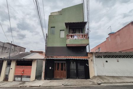 Casa à venda com 150m², 4 quartos e 1 vaga Casa à venda com 150m², 4 quartos e 1 vagaFachada