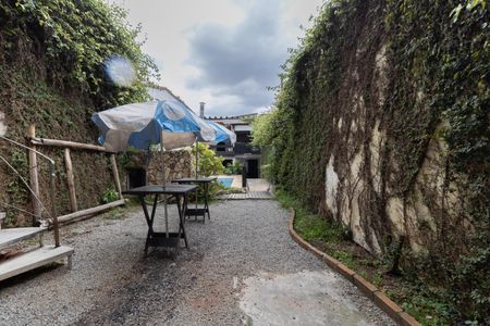 Casa à venda com 150m², 4 quartos e 1 vaga Casa à venda com 150m², 4 quartos e 1 vagaQuintal da Casa 1