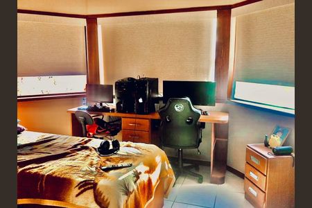 Casa à venda com 4 quartos, 341m² em Várzea das Moças, Niterói