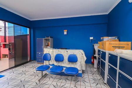 Casa para alugar com 250m², 5 quartos e 2 vagasEscritório