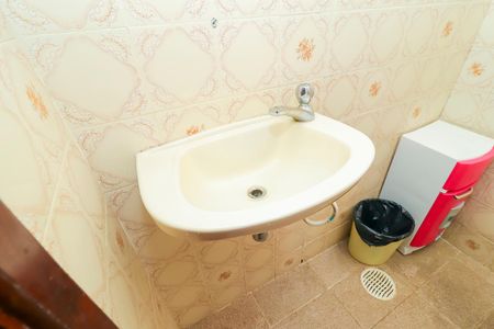 Casa para alugar com 250m², 5 quartos e 2 vagasBanheiro de Serviço