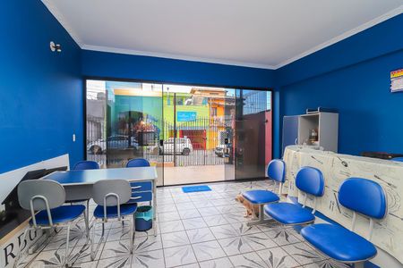 Casa para alugar com 250m², 5 quartos e 2 vagasEscritório