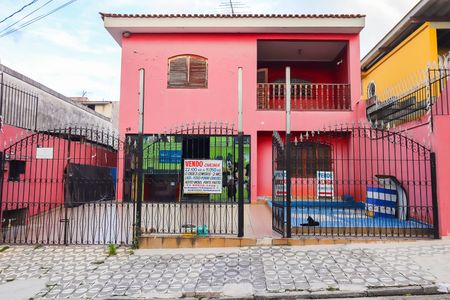 Casa para alugar com 250m², 5 quartos e 2 vagasFachada