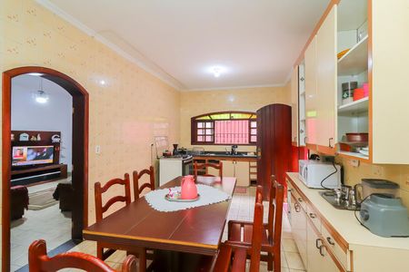 Casa para alugar com 250m², 5 quartos e 2 vagasCozinha