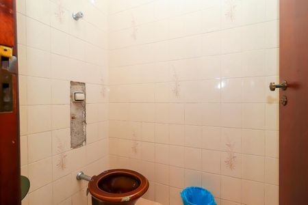 Casa para alugar com 250m², 5 quartos e 2 vagasLavabo