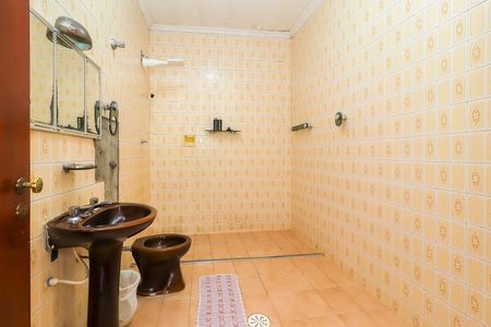 Casa para alugar com 250m², 5 quartos e 2 vagasBanheiro 2