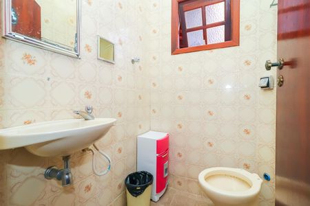 Casa para alugar com 250m², 5 quartos e 2 vagasBanheiro de Serviço