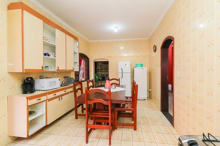 Casa para alugar com 250m², 5 quartos e 2 vagasCozinha