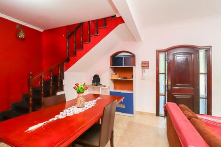 Casa para alugar com 250m², 5 quartos e 2 vagasSala